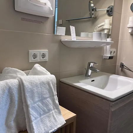 Strandhotel Kaerntnerhof Pörtschach am Wörthersee Zewnętrze zdjęcie
